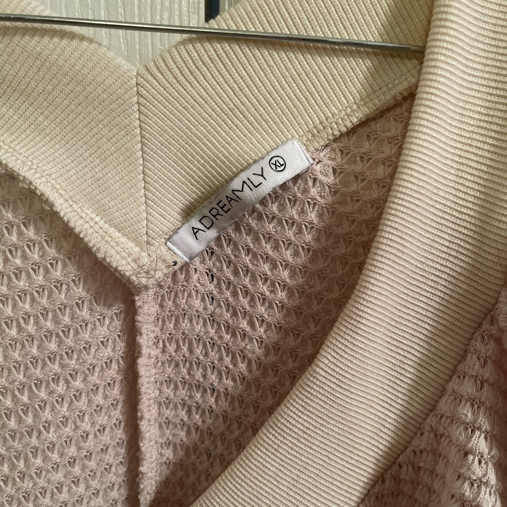 Sweater - Picture 2 of 4